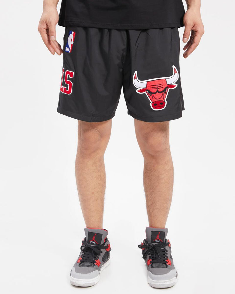 Pro standard CHICAGO BULLS CLASSIC WOVEN SHORT (BCB357050