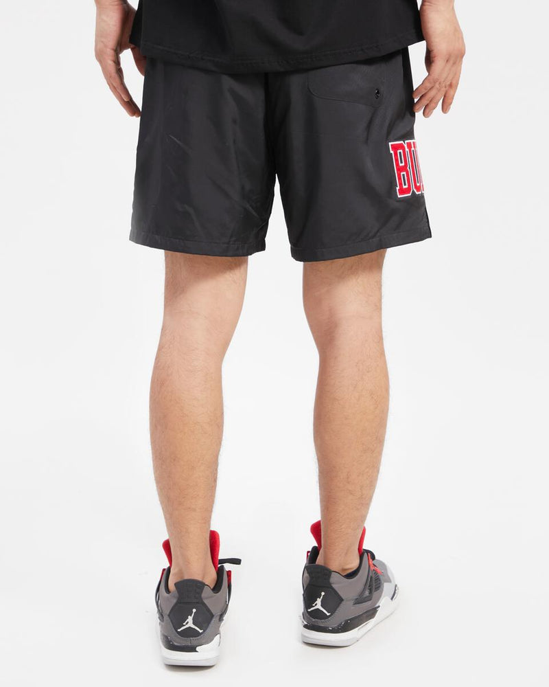 Pro standard CHICAGO BULLS CLASSIC WOVEN SHORT (BCB357050