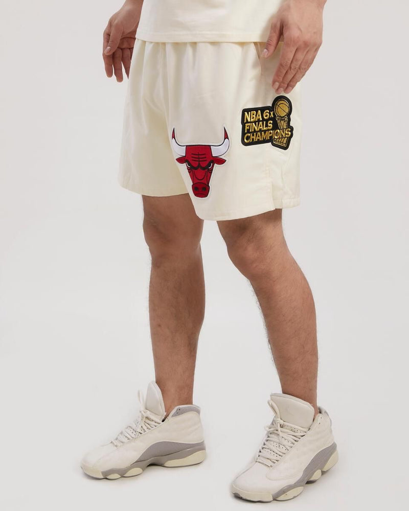 pro Standard CHICAGO BULLS CLASSIC WOVEN SHORT (BCB357050)