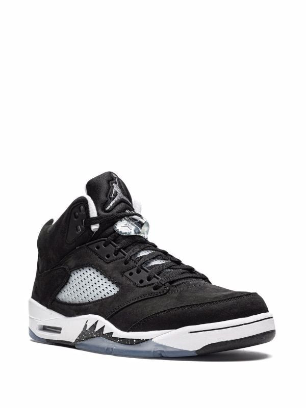 Air Jordan 5 Retro sneakers