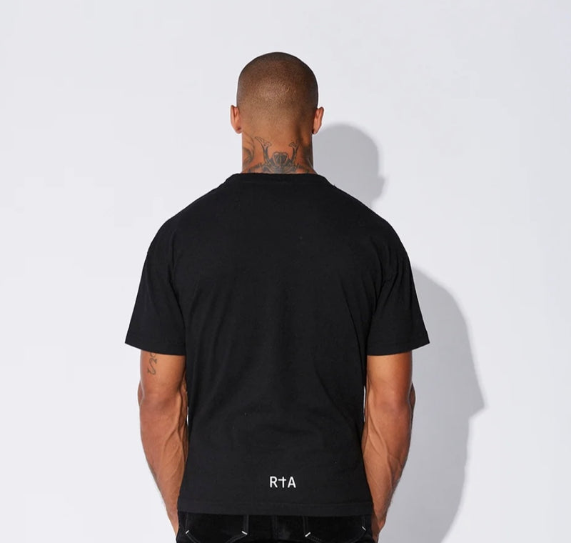 RTA LIAM TEE | BLACK FRONT LOGO