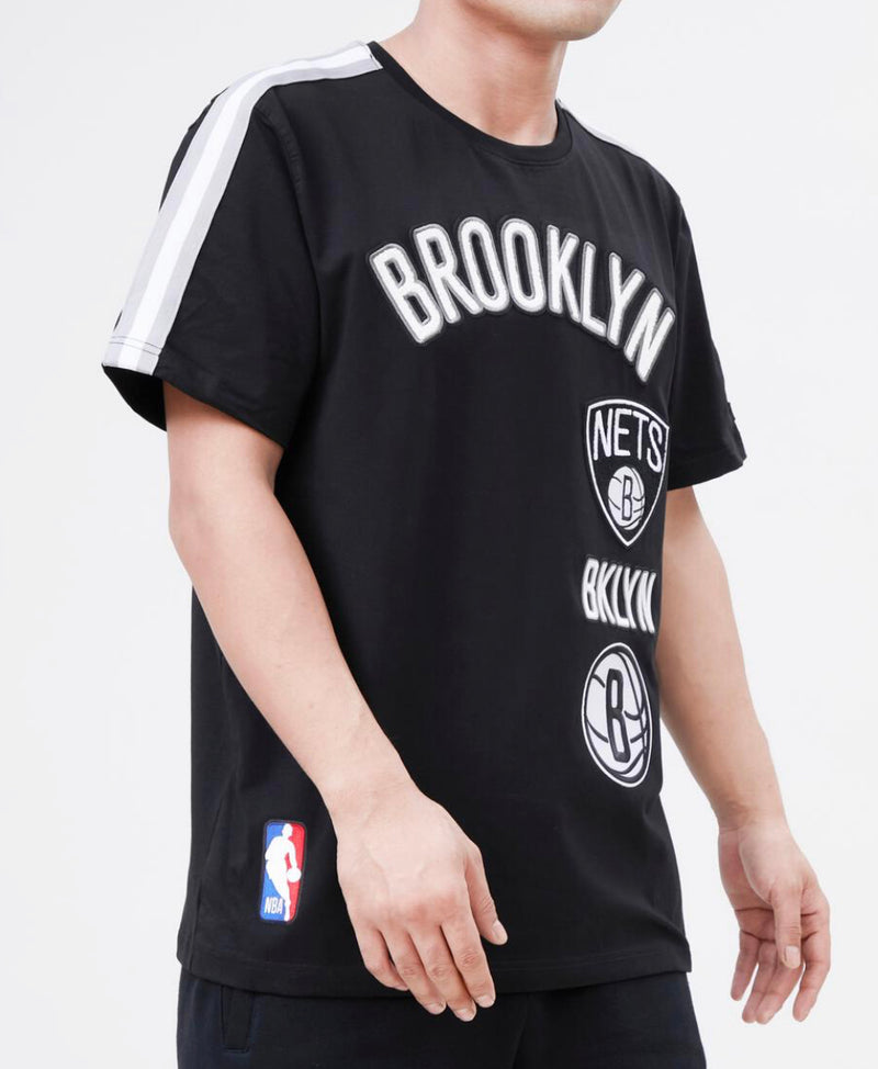 BROOKLYN NETS CLASSIC BRISTLE SJ TEE (BLACK) – Pro Standard