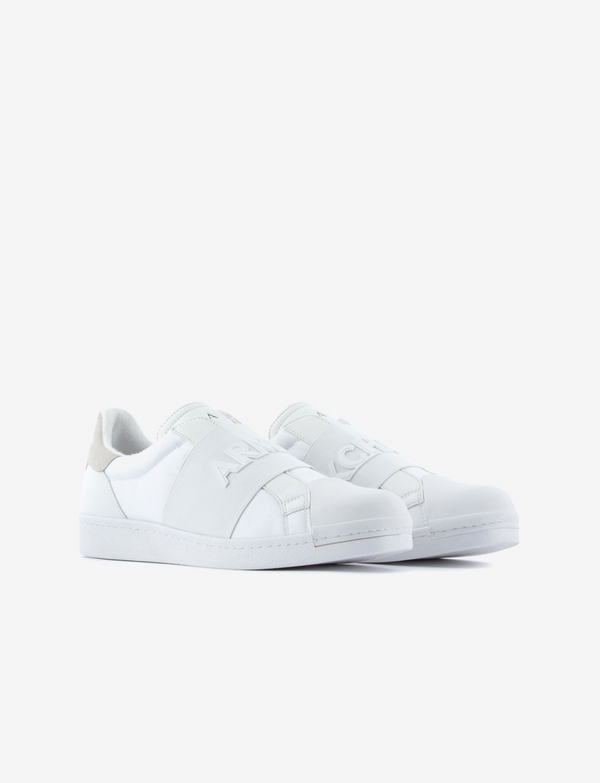 Armani Exchange off white shoe